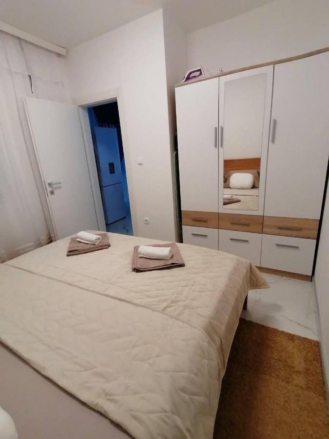 Vila Slavica Vir Exterior photo