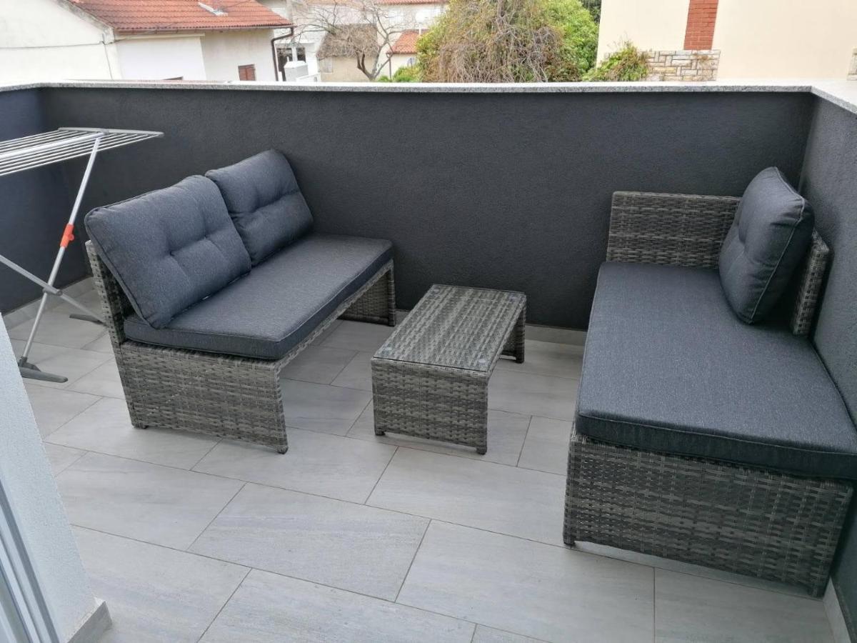 Vila Slavica Vir Exterior photo